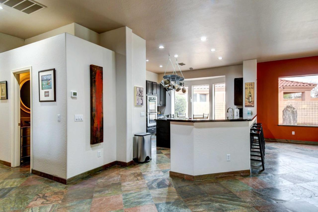 Arizona Vacation With Private Pool And Pergola! Holiday home