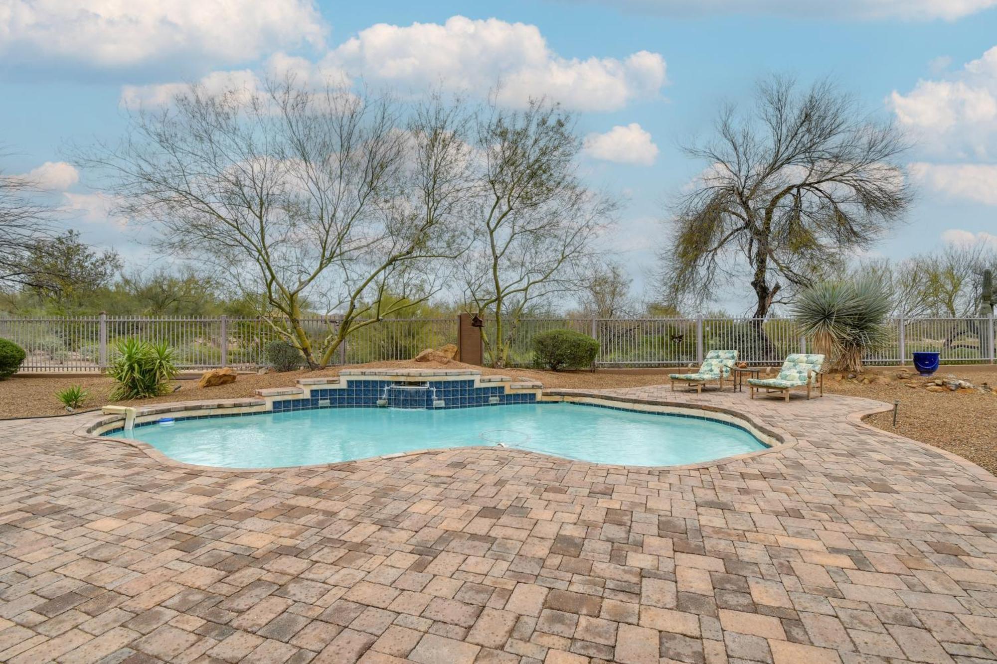 Arizona Vacation With Private Pool And Pergola! Phoenix